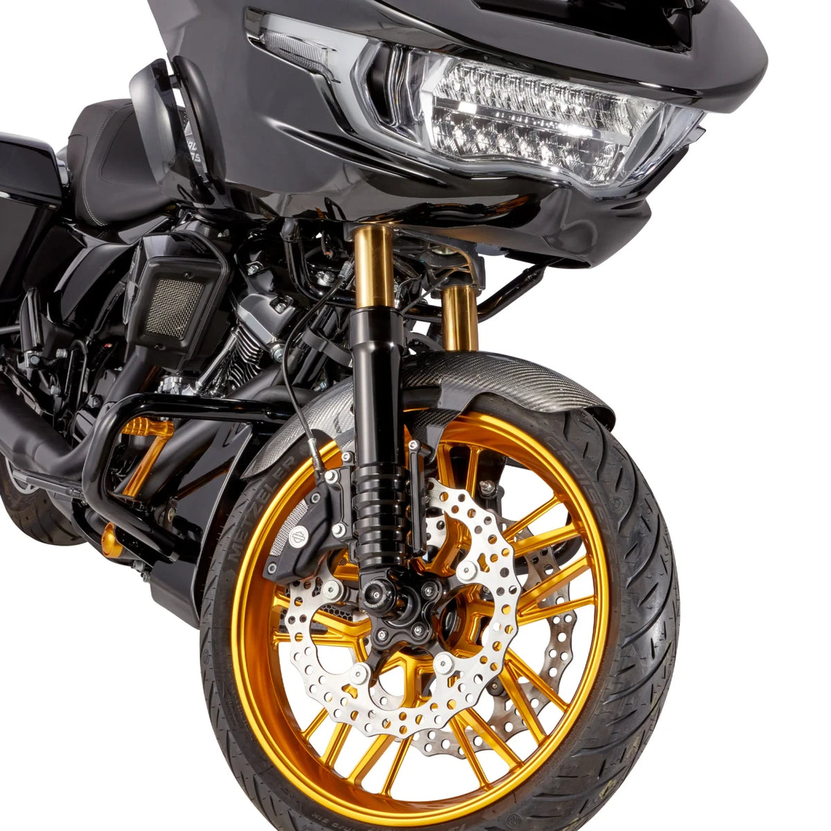 Arlen Ness Café Carbon Front Fender – montiert am Touring-Bike